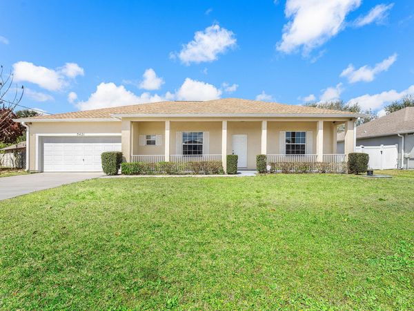 5421 NW Bolin Street, Port St. Lucie, FL 34986