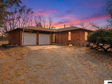 1606 N 4th Road, Eagle, NE 68347