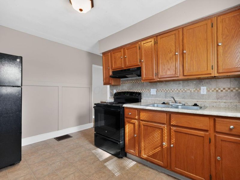 2145 Argyle Drive, Columbus, OH 43219 Photo 11