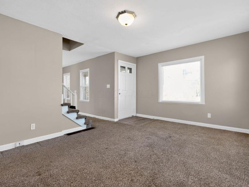 2145 Argyle Drive, Columbus, OH 43219 Photo 4