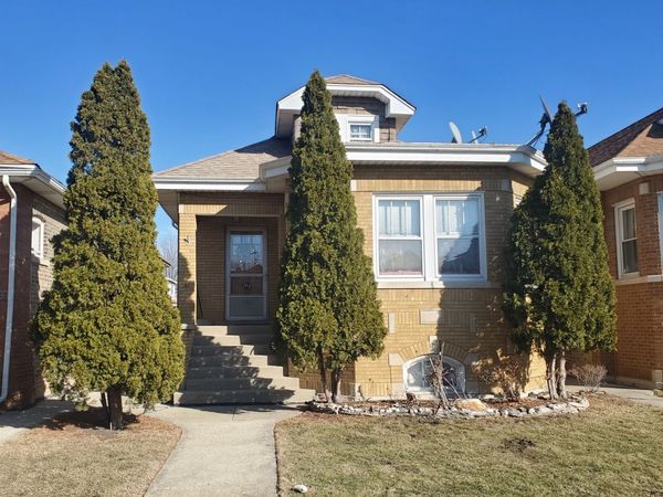 2831 N LINDER Avenue, Chicago, IL 60641