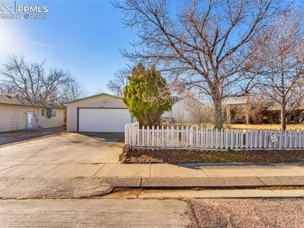 613 Barrett Avenue, Canon City, CO 81212