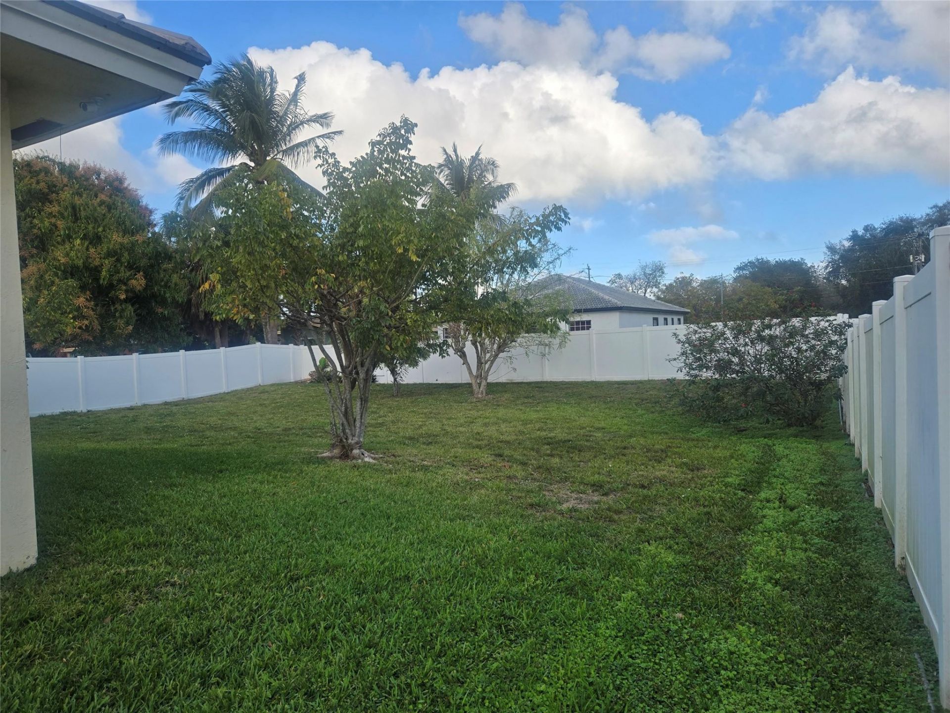 300 NW 17th Avenue, Pompano Beach, FL 33069 Photo