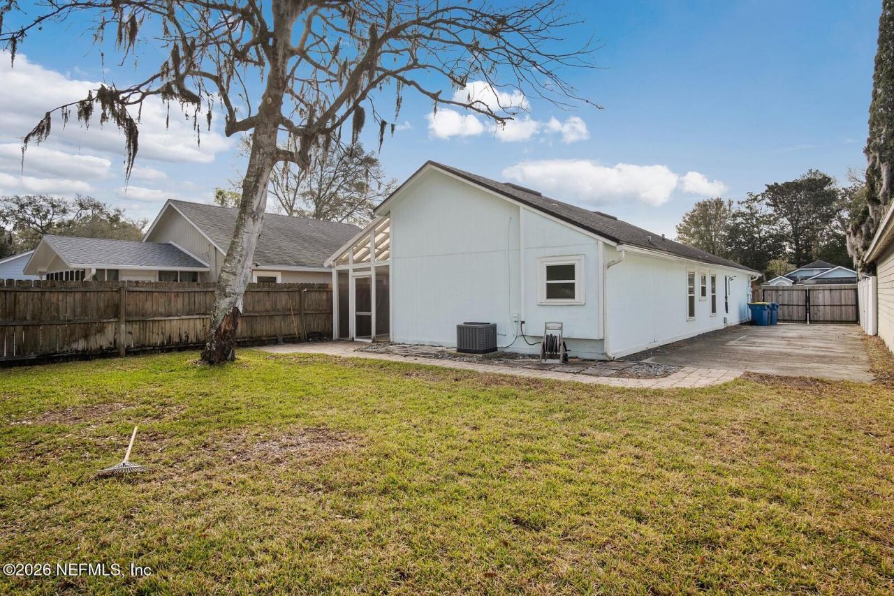 1329 Cove Landing Drive, Jacksonville, FL 32233 Photo