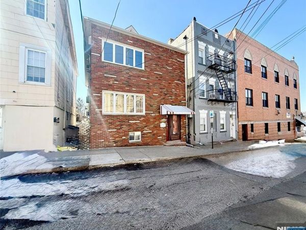 54 Spring Street, LODI, NJ 07644