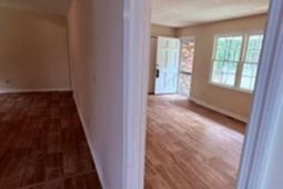 216 Cricket Road photo 4