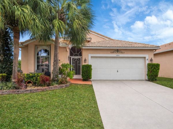 10801 Grant Way, Boynton Beach, FL 33437