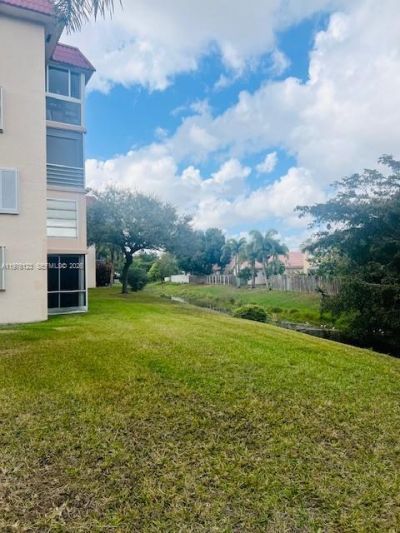 3251 Holiday Springs Blvd, Unit 403, Margate, FL 33063 Photo
