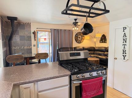 810 Merced Avenue, South Lake Tahoe, CA 96150 Photo