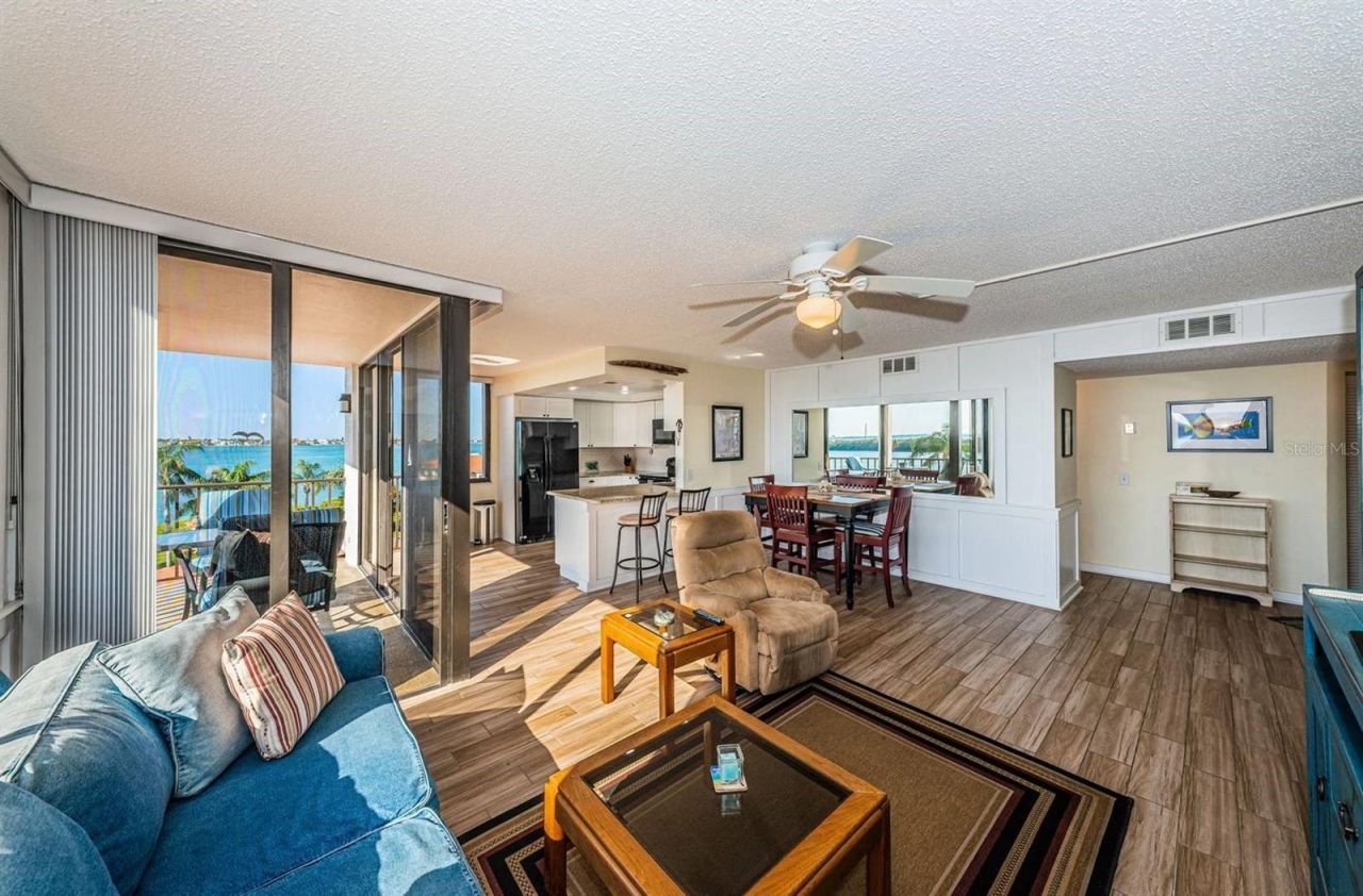 6357 Bahia Del Mar Boulevard , Unit 408, Saint Petersburg, FL 33715 Photo
