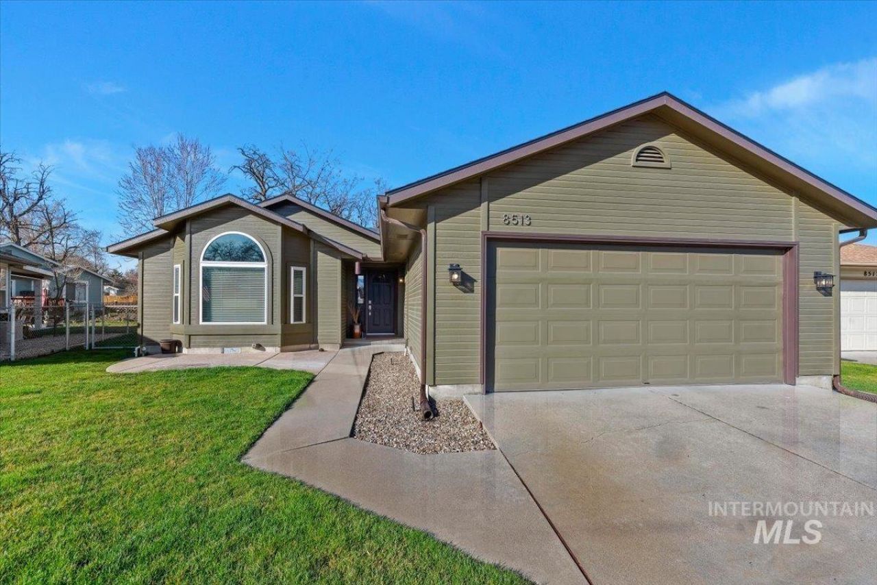 8513 N Willowdale Dr., Garden City, ID 83714 Main Photo
