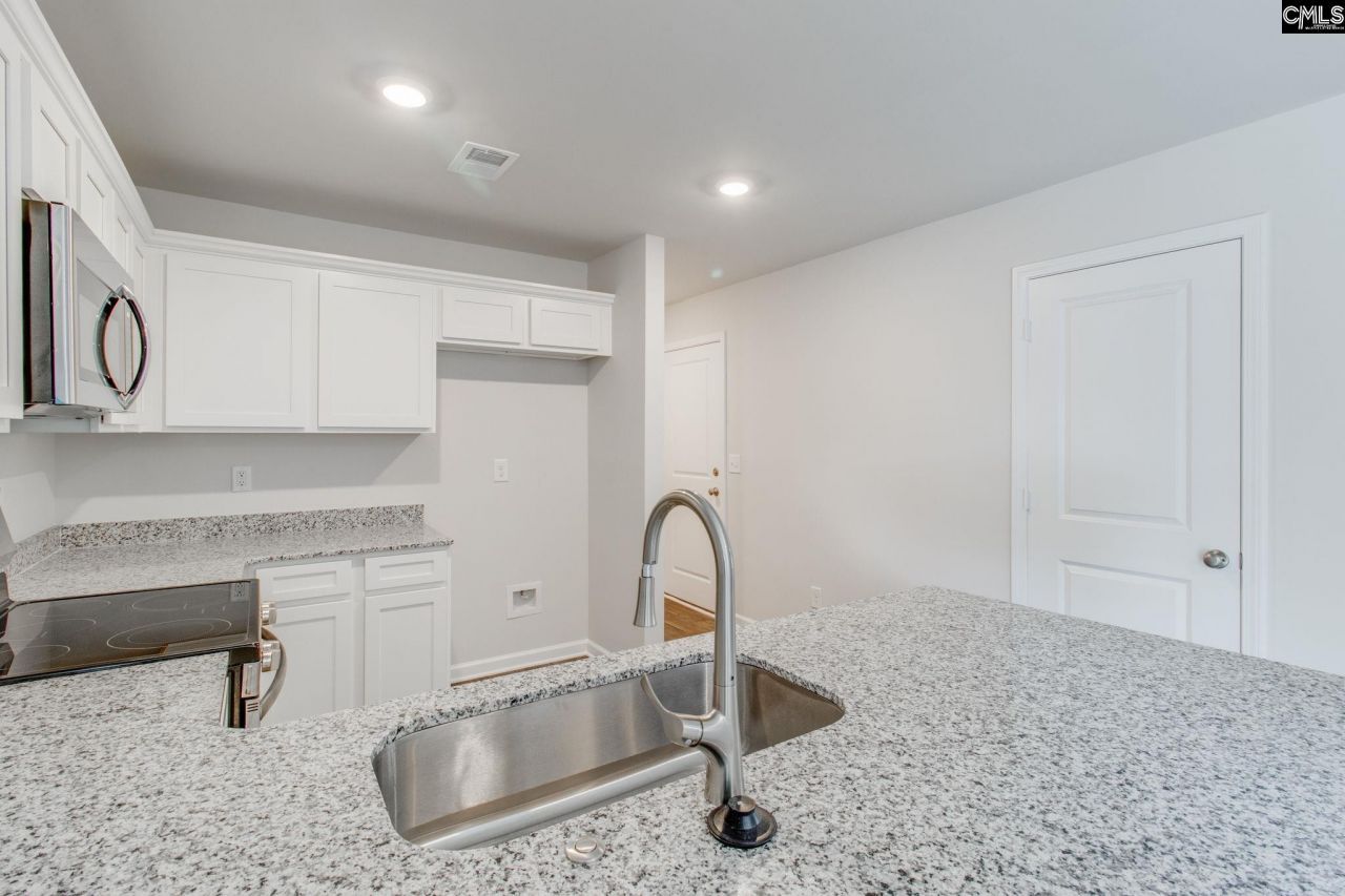 3920 Elmira Street Photo 10