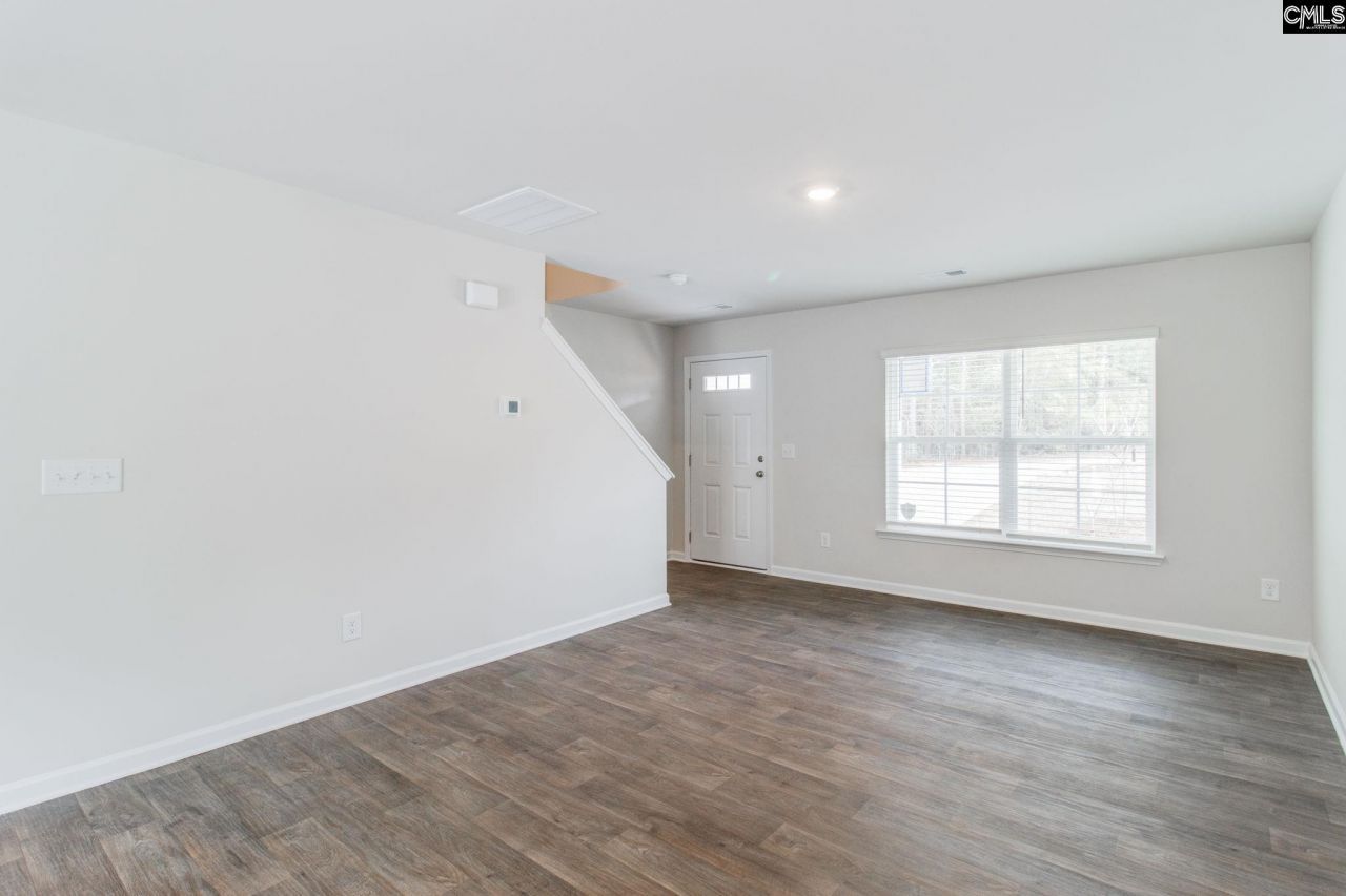 3920 Elmira Street Photo 6