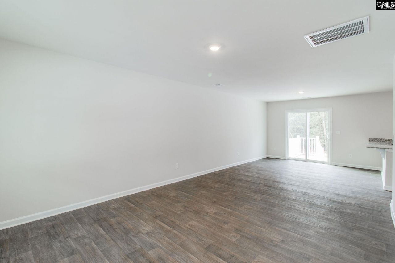 3920 Elmira Street Photo 7