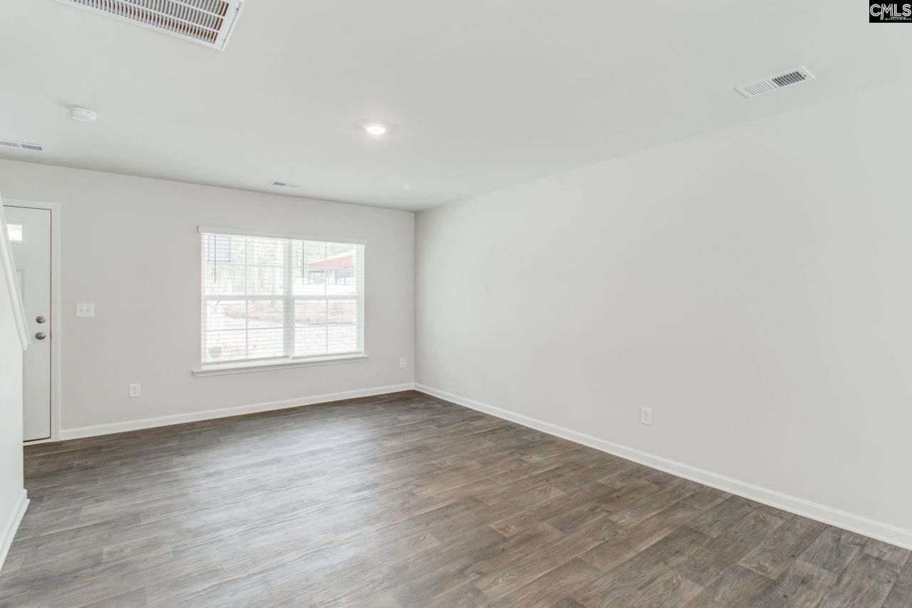 3920 Elmira Street Photo 8