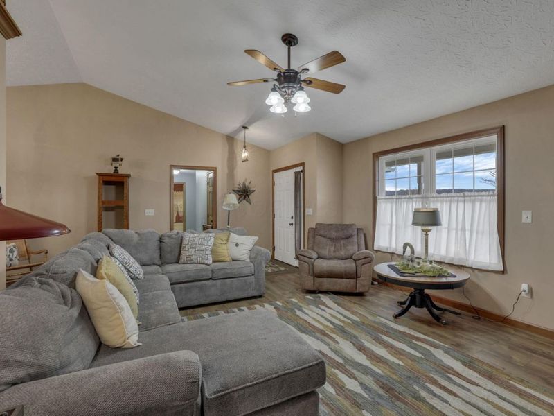 2057 Fout Road, Unit 3, Frankfort, OH 45628 Photo 14