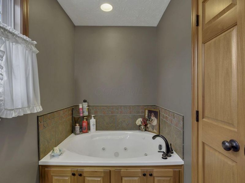 2057 Fout Road, Unit 3, Frankfort, OH 45628 Photo 28