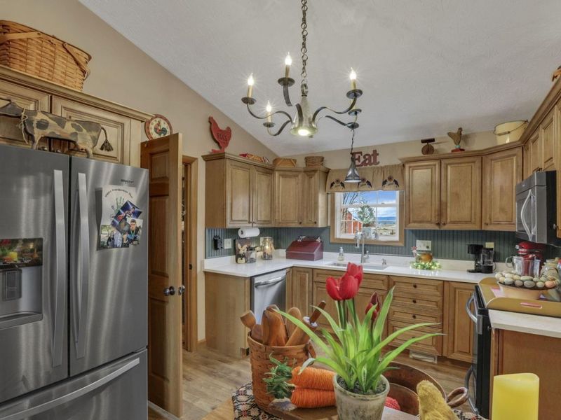 2057 Fout Road, Unit 3, Frankfort, OH 45628 Photo 8