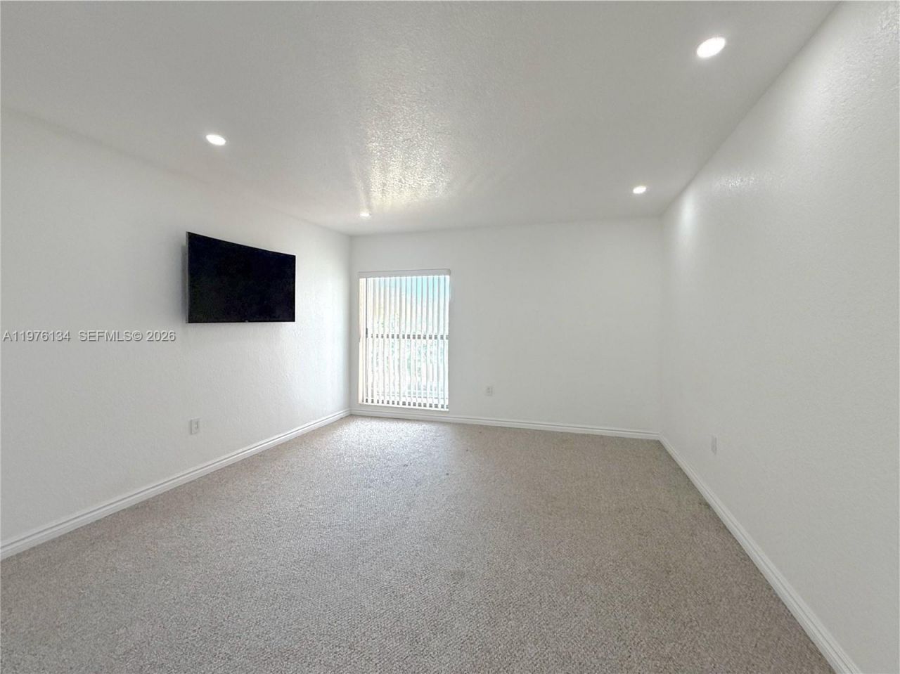 2640 NE 135th St, Unit 305, North Miami, FL 33181 Photo