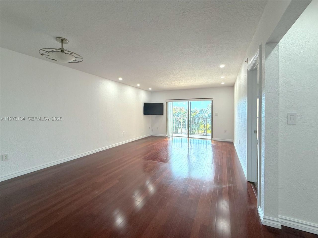 2640 NE 135th St, Unit 305, North Miami, FL 33181 Photo