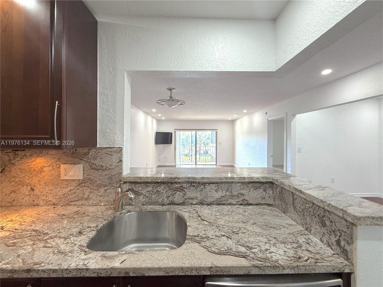 2640 NE 135th St, Unit 305, North Miami, FL 33181 Photo