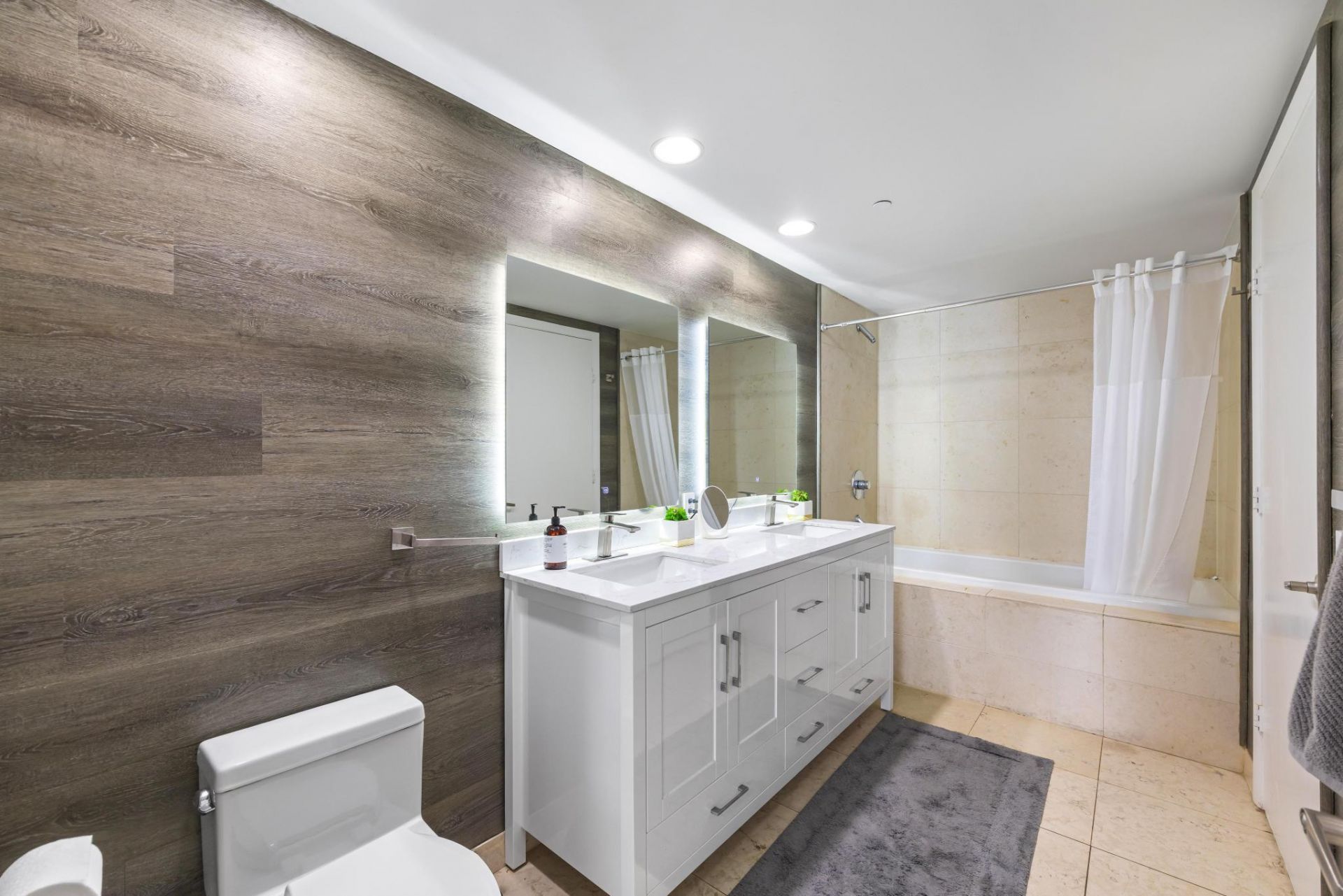 485 Brickell Avenue, Unit 2506, Miami, FL 33131 Photo