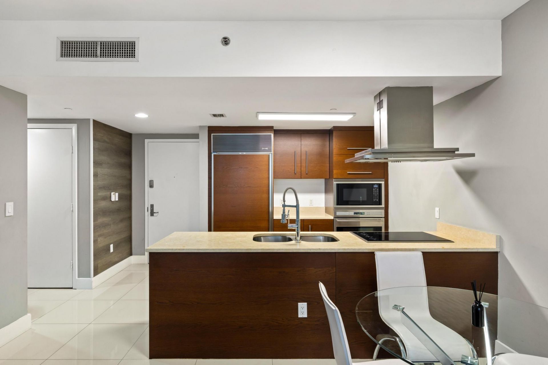 485 Brickell Avenue, Unit 2506, Miami, FL 33131 Photo