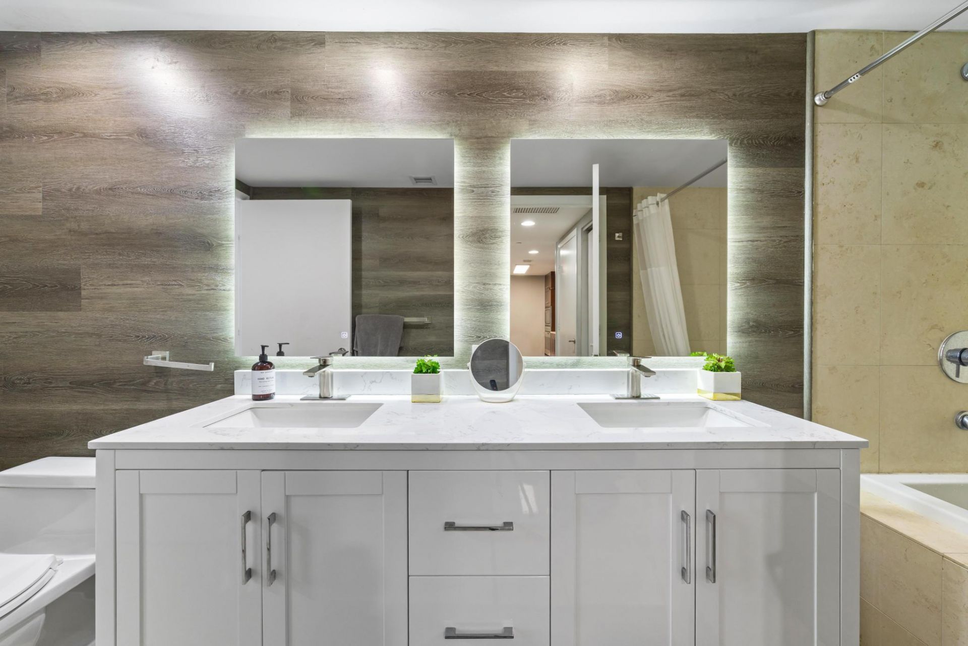 485 Brickell Avenue, Unit 2506, Miami, FL 33131 Photo