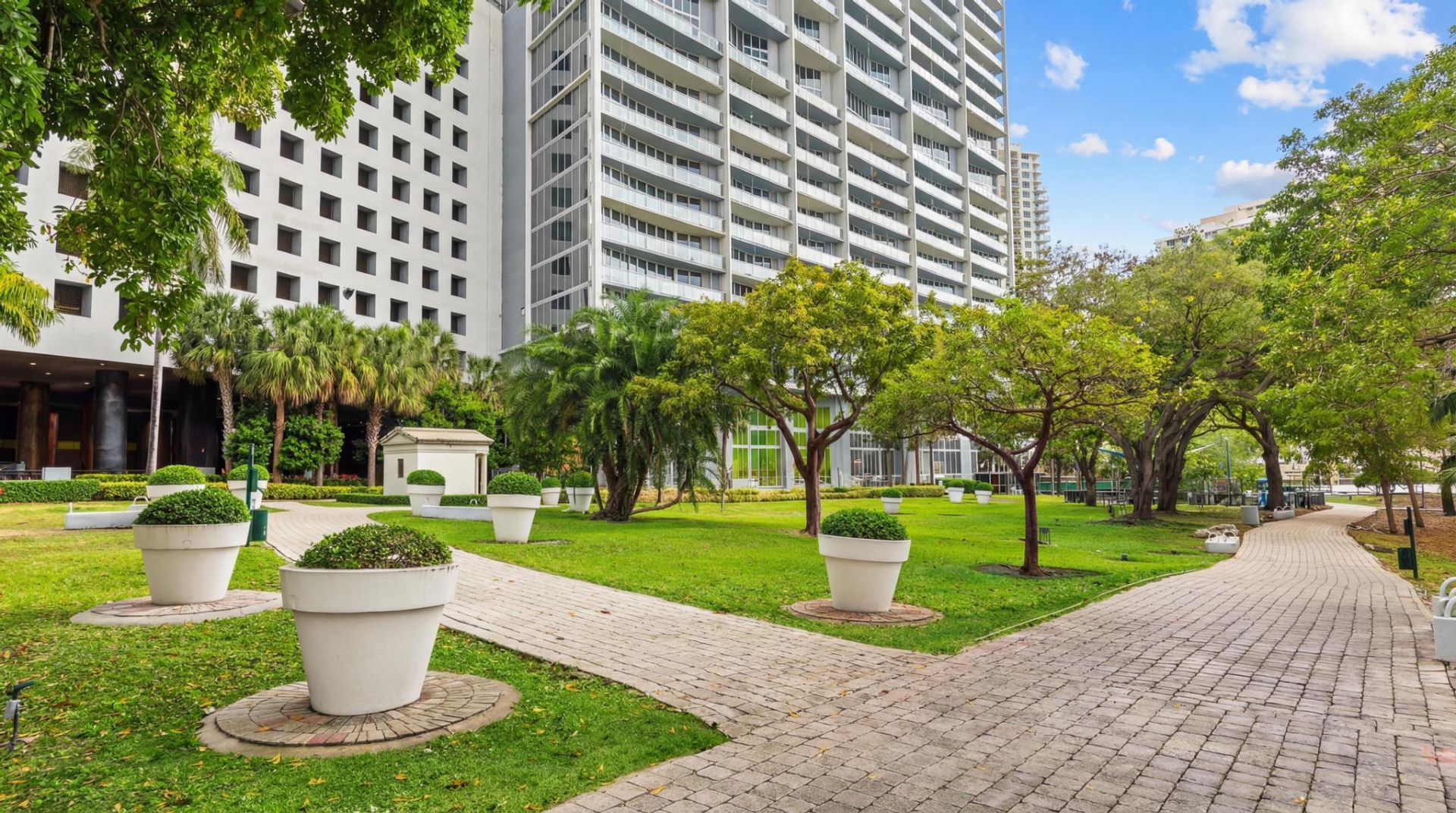 485 Brickell Avenue, Unit 2506, Miami, FL 33131 Photo