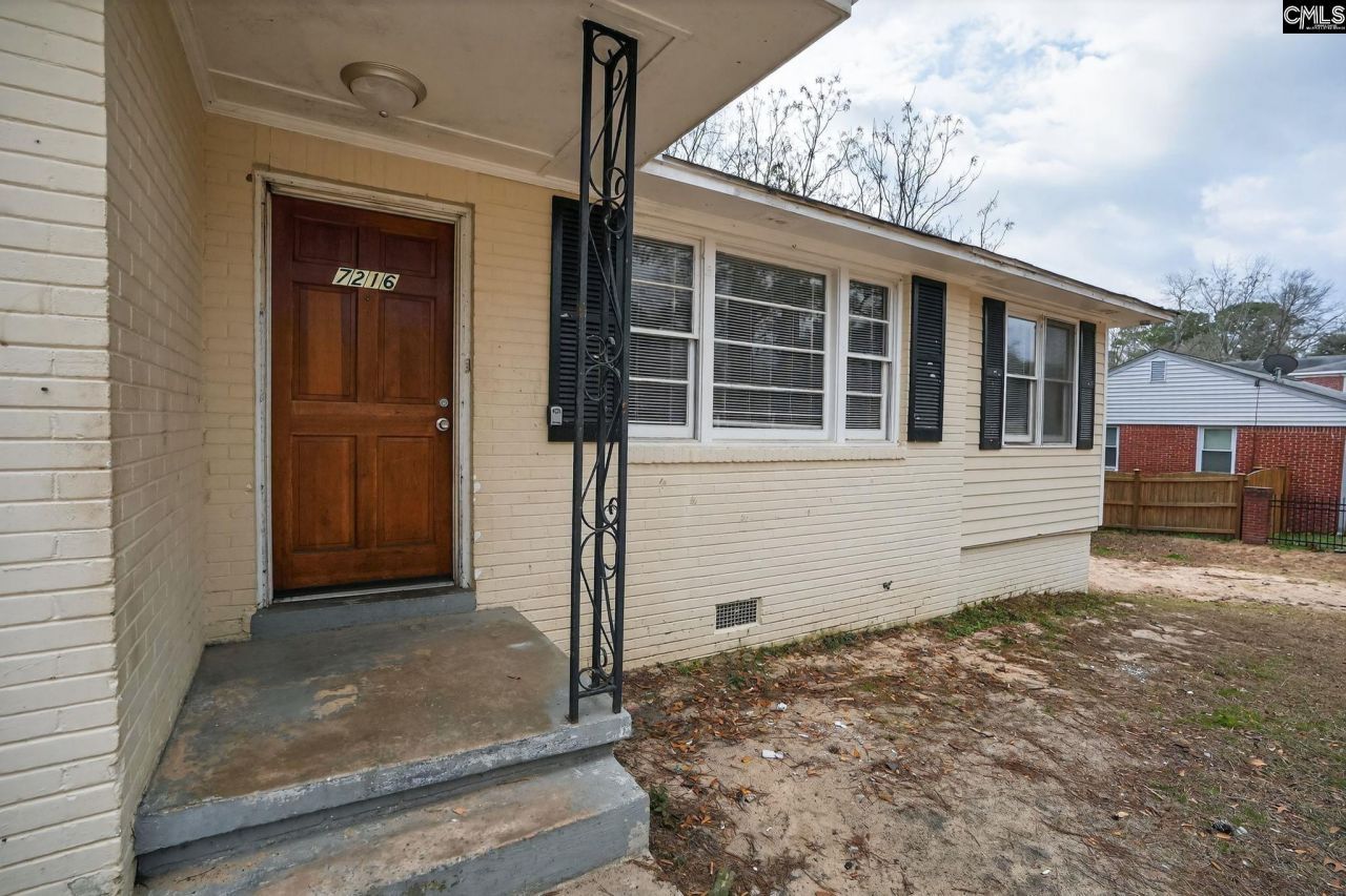 7216 Clifford Drive  Photo 6