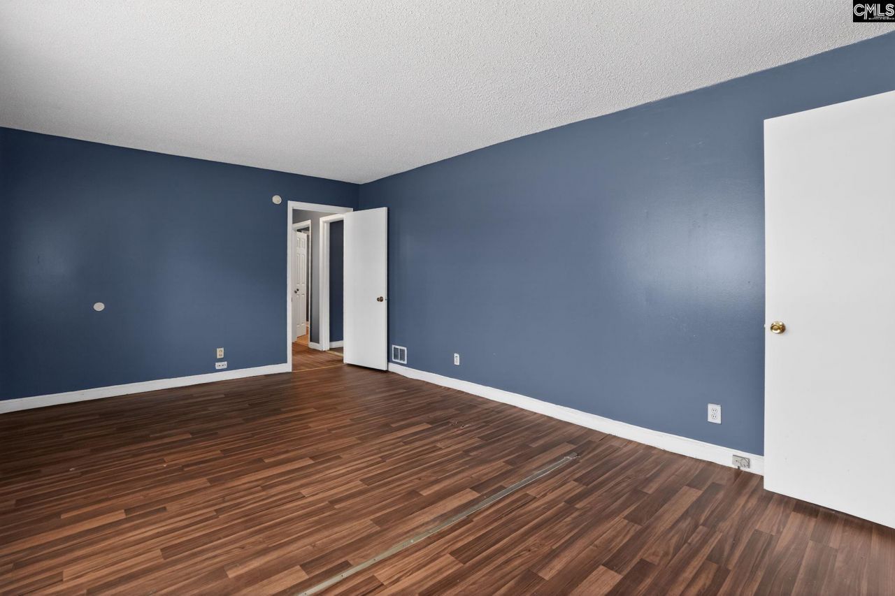 7216 Clifford Drive  Photo 8