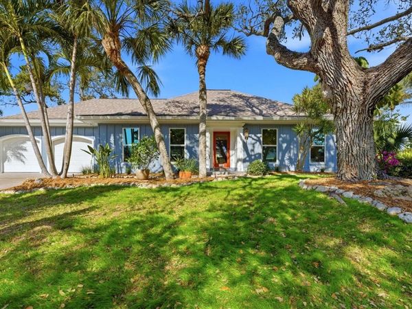 700 TROPICAL CIRCLE , SARASOTA, FL 34242