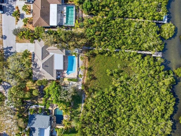 700 TROPICAL CIRCLE, SARASOTA, FL 34242