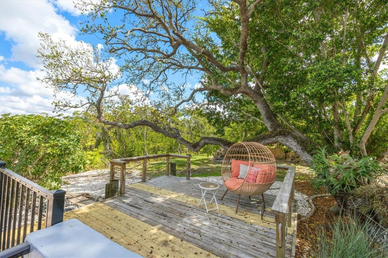 700 Tropical Circle, Sarasota, FL 34242 Photo