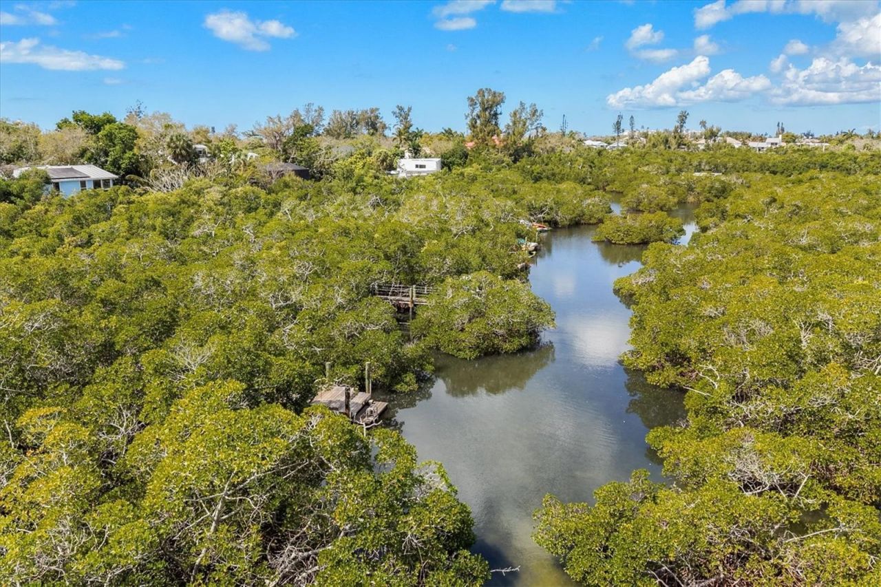 700 Tropical Circle, Sarasota, FL 34242 Photo