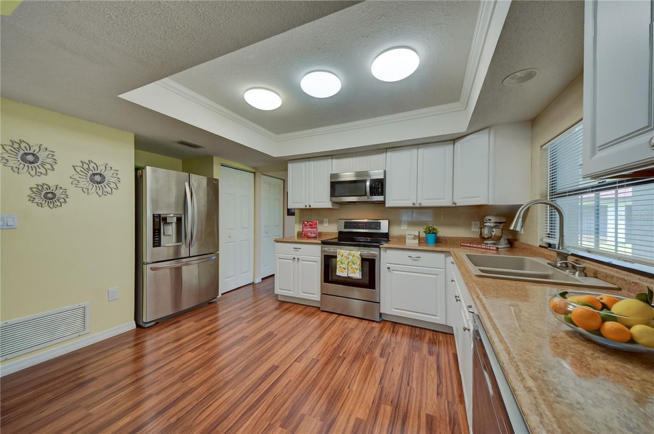 3001 Vivienda Boulevard, Bradenton, FL 34207 Photo