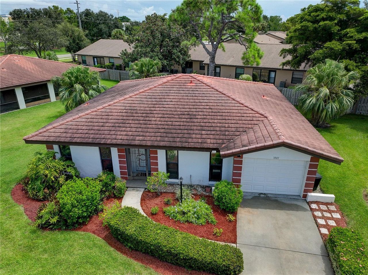 3001 Vivienda Boulevard, Bradenton, FL 34207 Photo