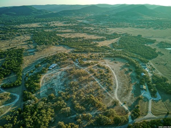 3185 County Road 357, Utopia, TX 78884