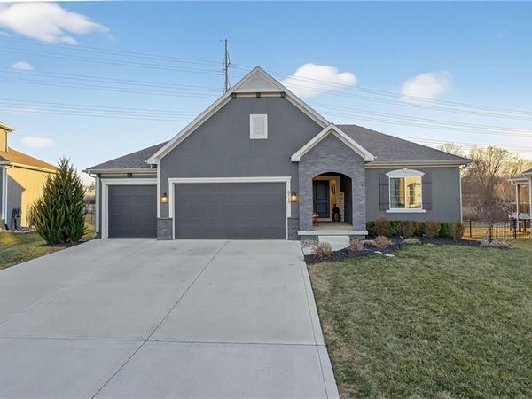 3213 SE Mill Creek Lane, Lee's Summit, MO 64063