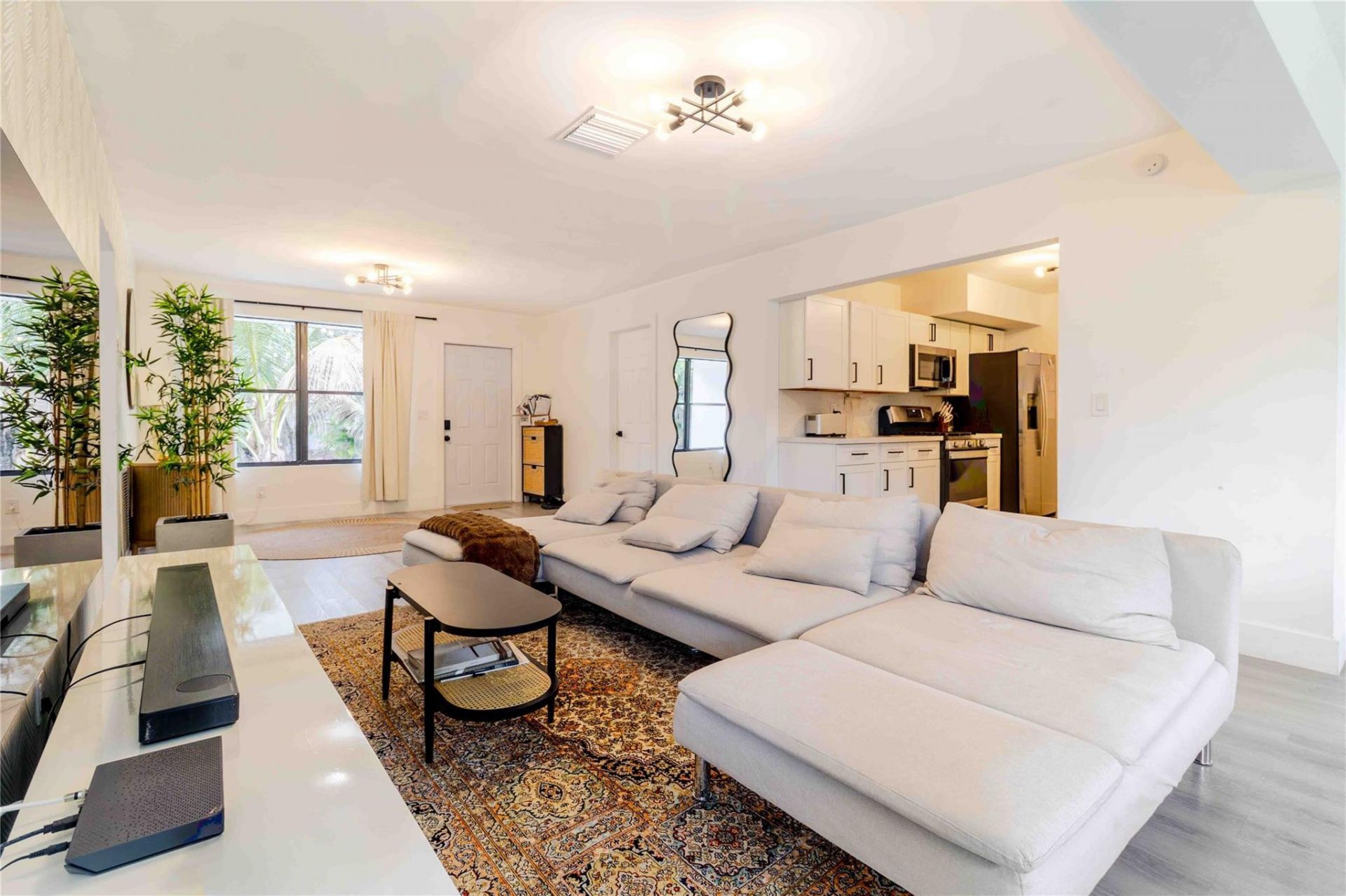 2515 NE 207th Street, Miami, FL 33180 Photo