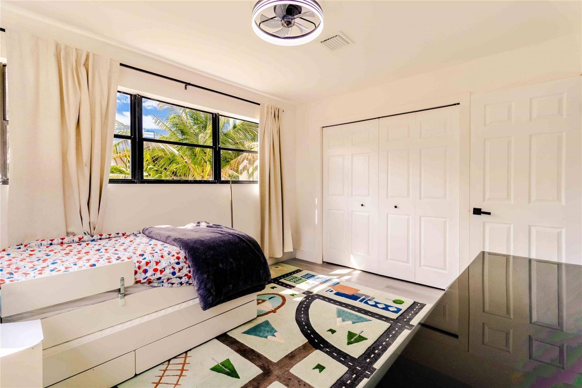 2515 NE 207th Street, Miami, FL 33180 Photo