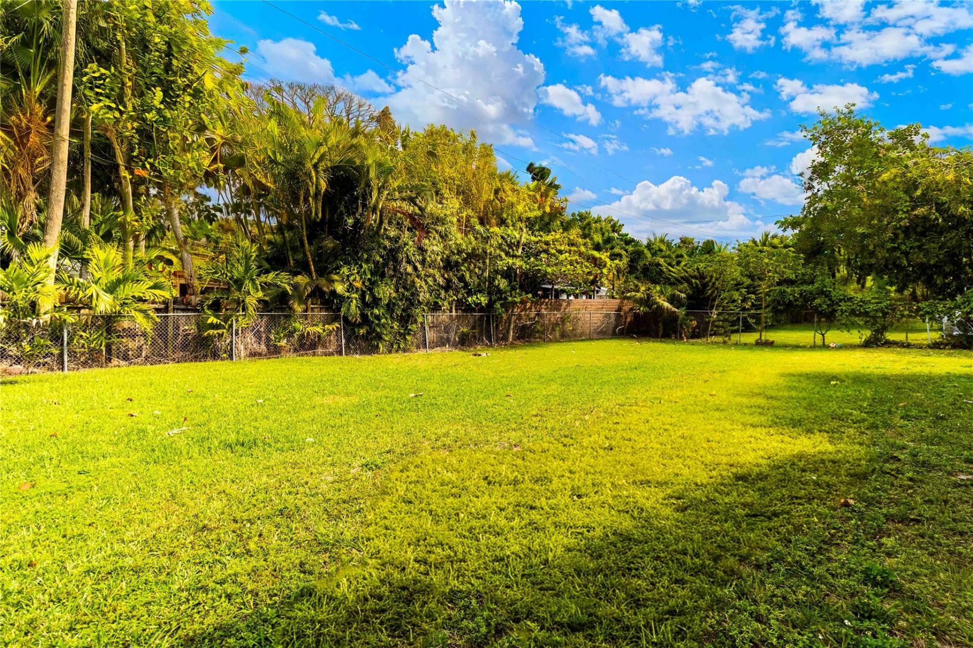 2515 NE 207th Street, Miami, FL 33180 Photo