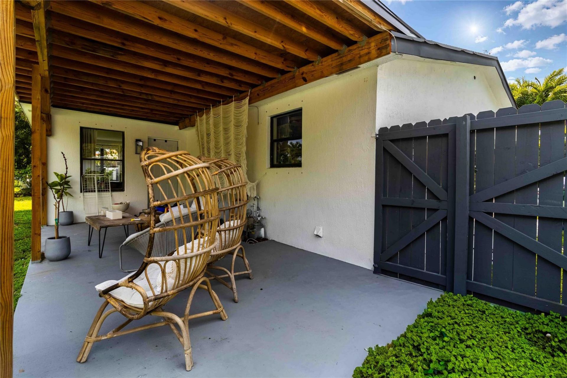 2515 NE 207th Street, Miami, FL 33180 Photo