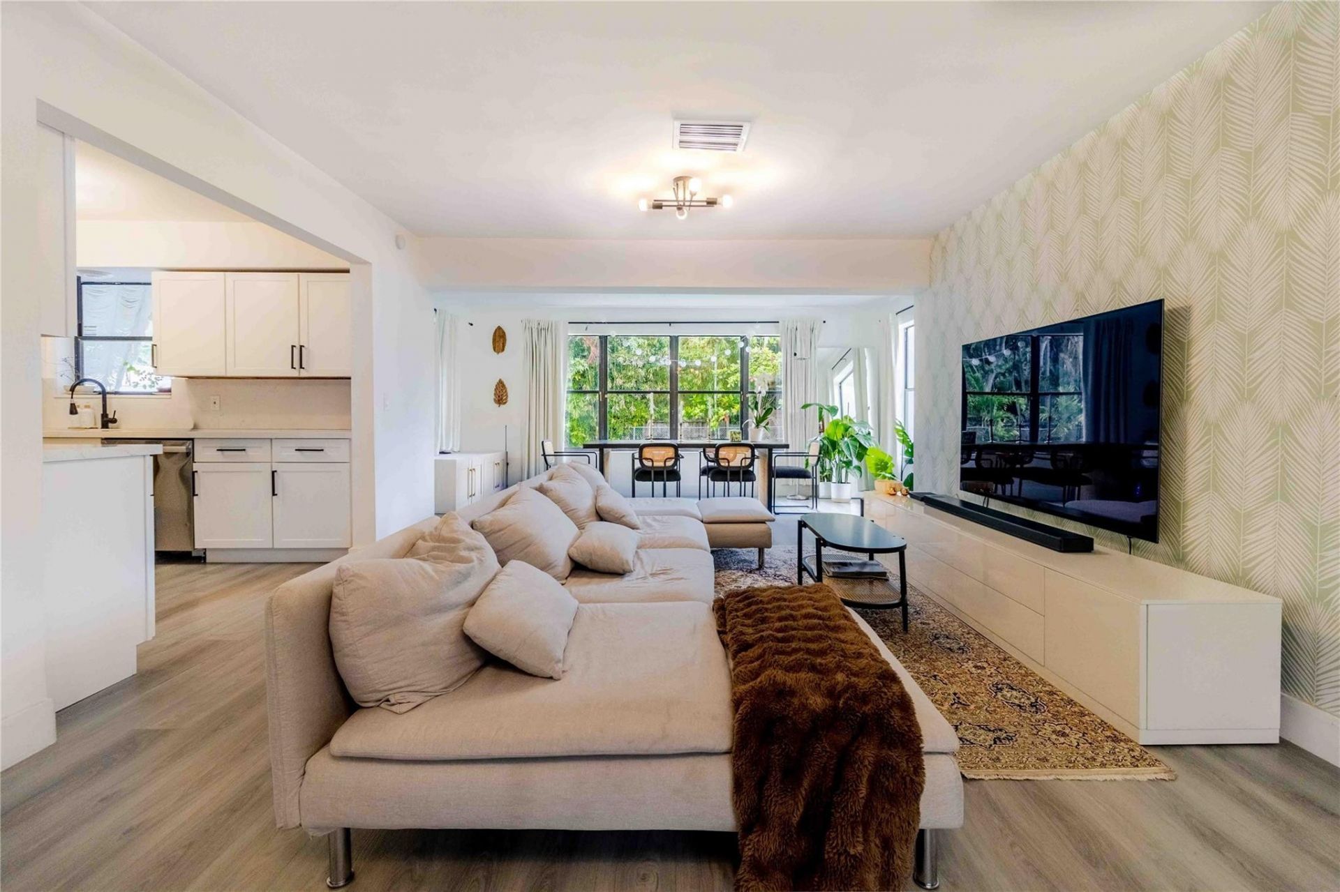 2515 NE 207th Street, Miami, FL 33180 Photo