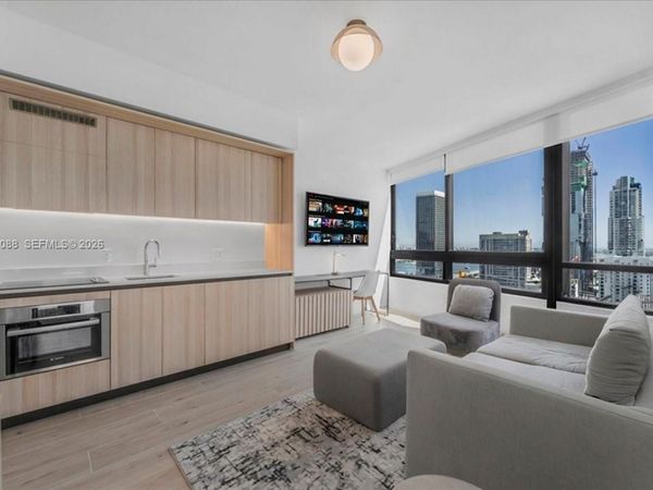 225 N Miami , Unit 3009, Miami, FL 33128