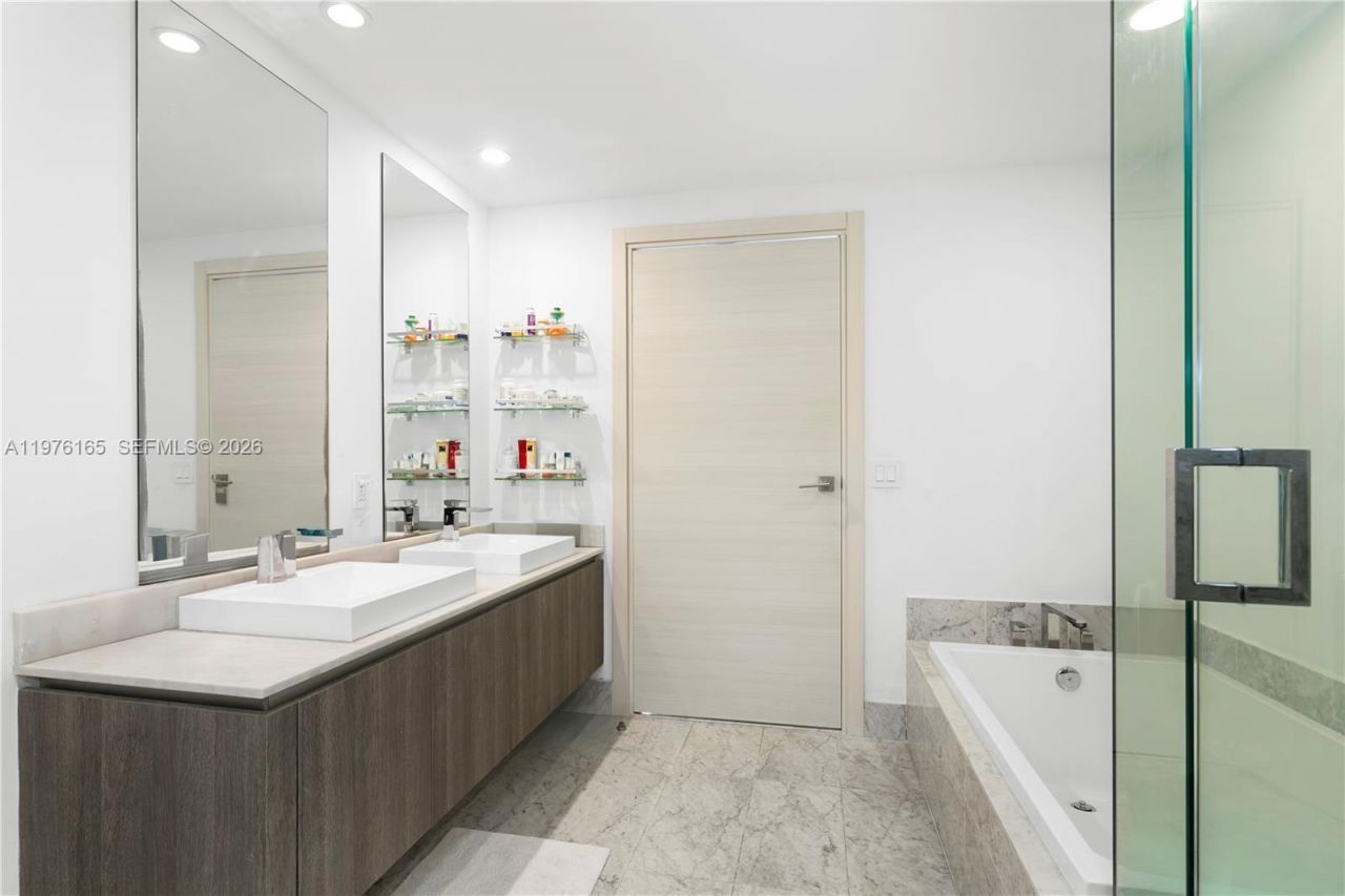 801 S Miami Ave, Unit 3310, Miami, FL 33130 Photo