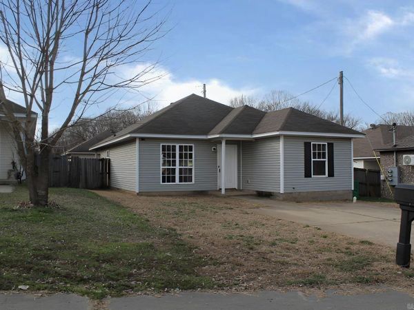 17 Villas Drive , Sherwood, AR 72120