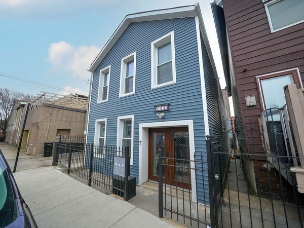 1013 W 18th Place , Chicago, IL 60608