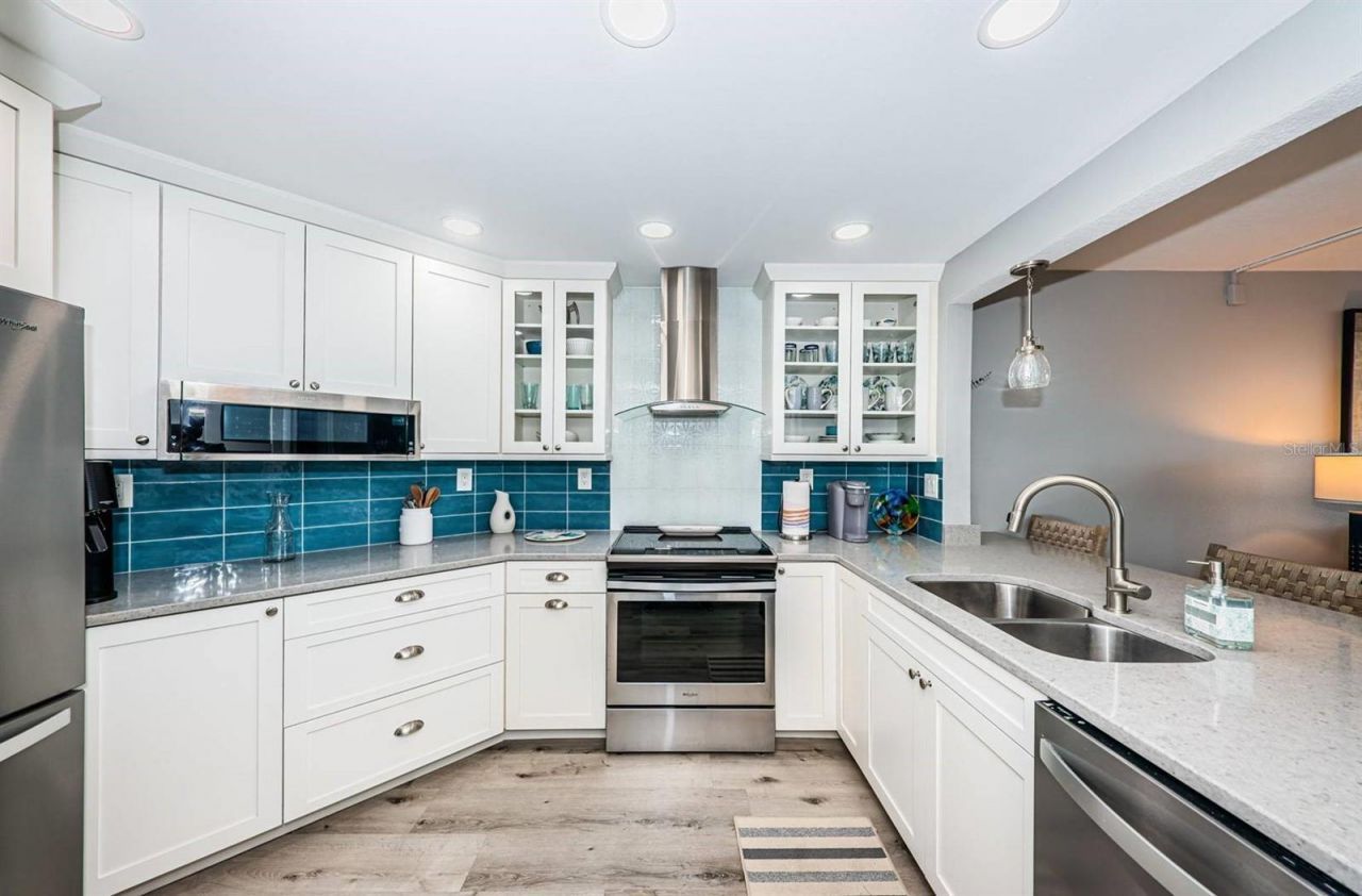 6295 Bahia Del Mar Circle , Unit 505, Saint Petersburg, FL 33715 Photo