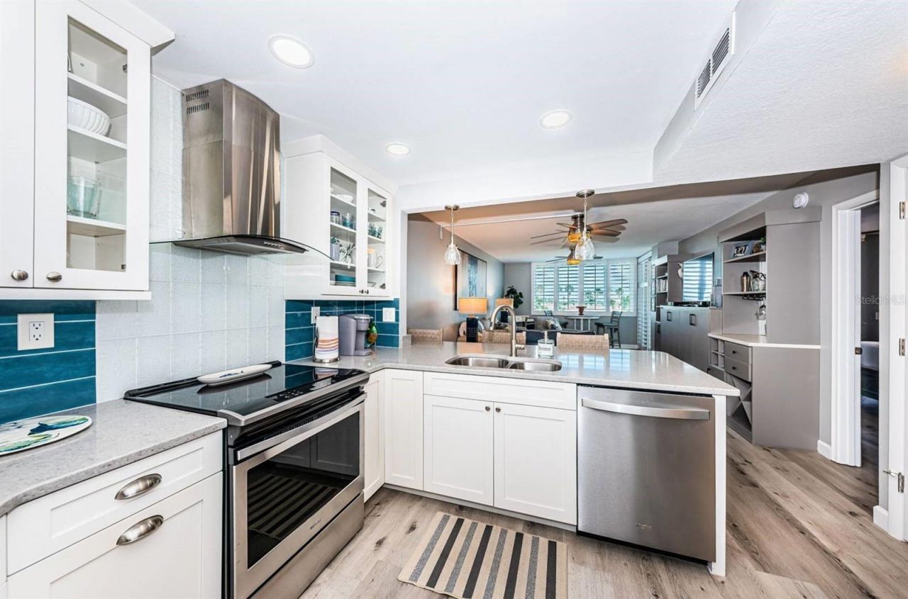 6295 Bahia Del Mar Circle , Unit 505, Saint Petersburg, FL 33715 Photo